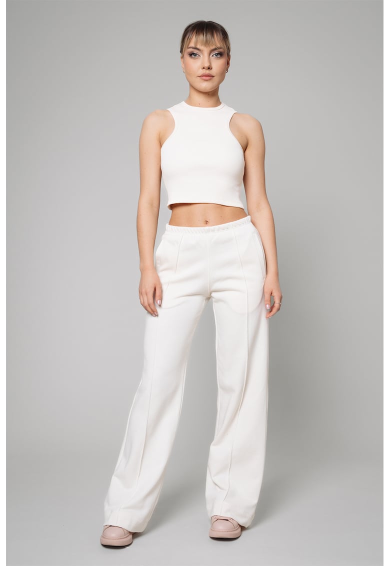 Oferte la Set de top crop si pantaloni de trening - Alb
