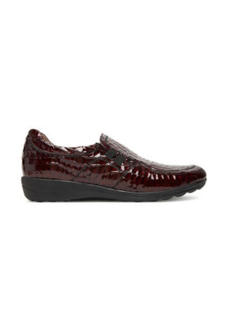 Oferte la Pantofi loafer din piele lacuita cu model piele de crocodil - Rosu inchis