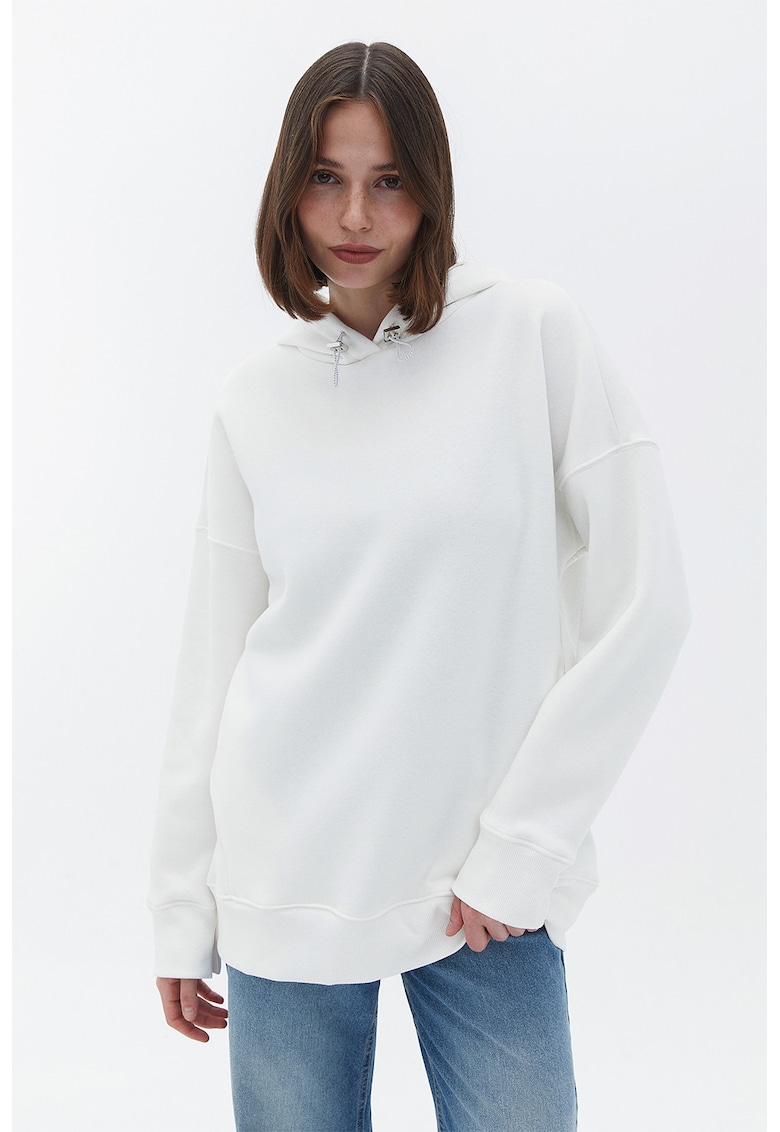 Oferte la Hanorac supradimensionat cu model uni - Alb