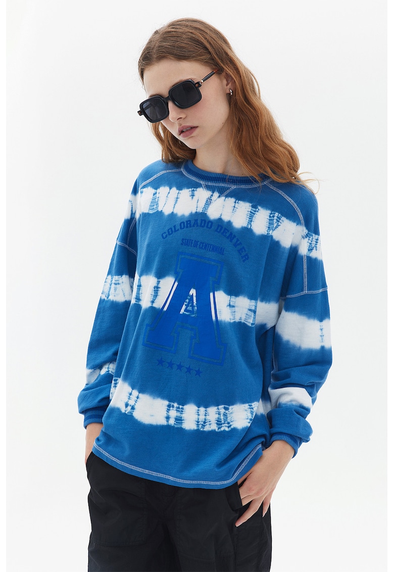 Oferte la Bluza de trening cu model si maneci cazute - Alb/Albastru deschis