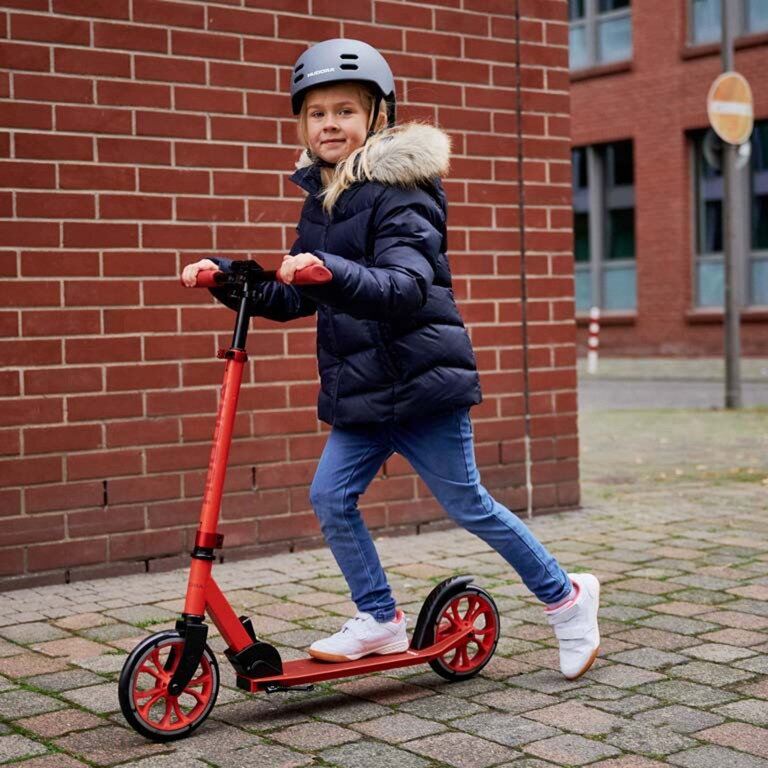Oferte la Jucarie Scooter Up 200 red