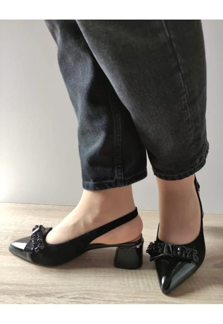 Oferte la Pantofi din piele intoarsa si piele lacuita - Negru