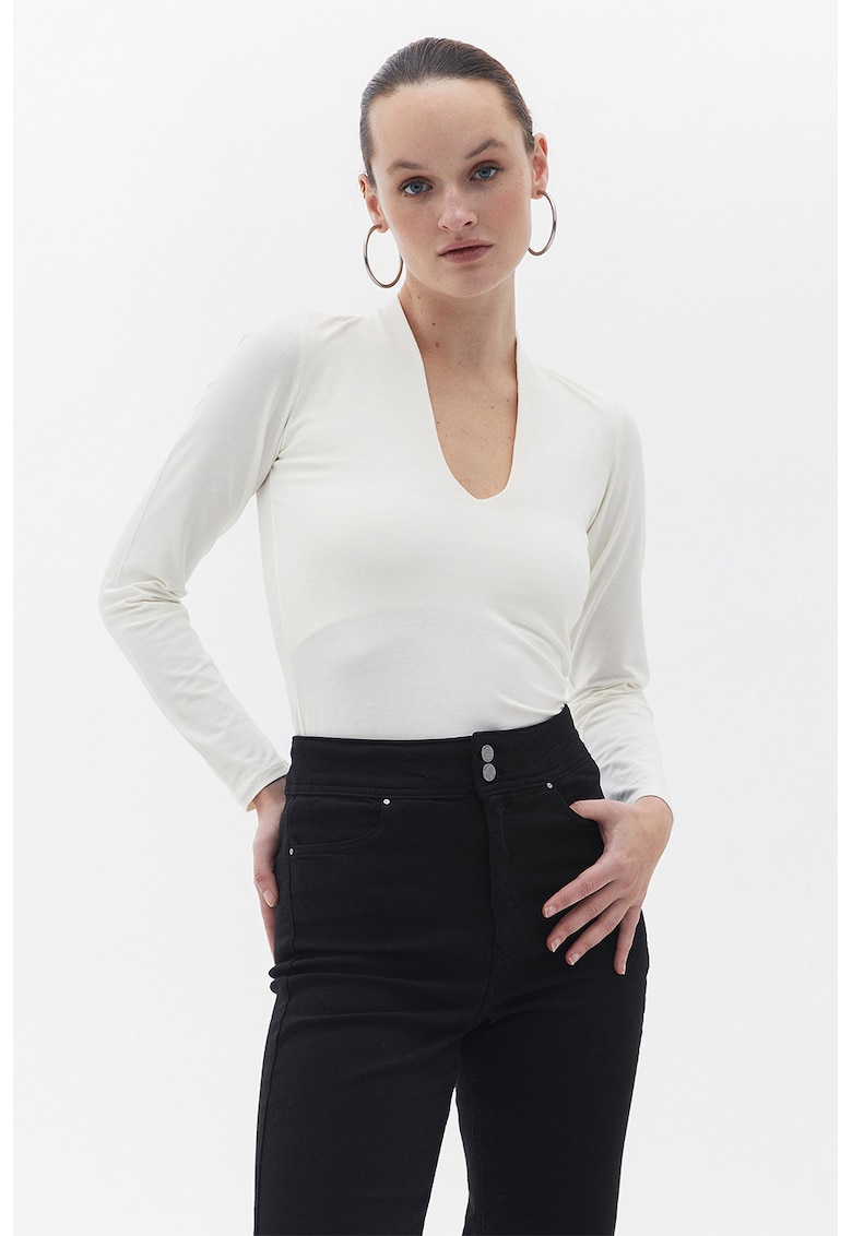 Oferte la Bluza slim fit cu decolteu in U - Alb murdar