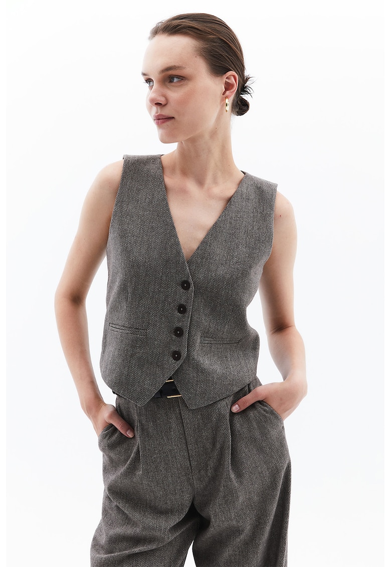 Oferte la Vesta cu decolteu in V si nasturi - Maro taupe