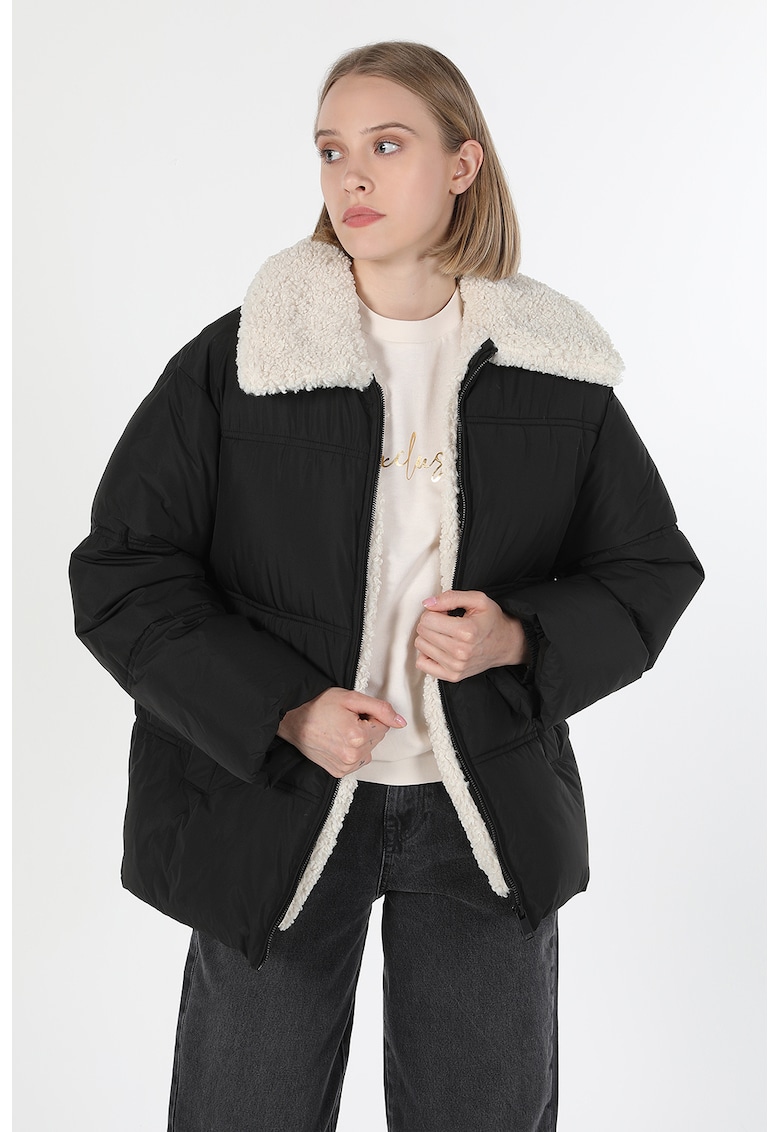 Oferte la Geaca cu fermoar si buzunare - Negru