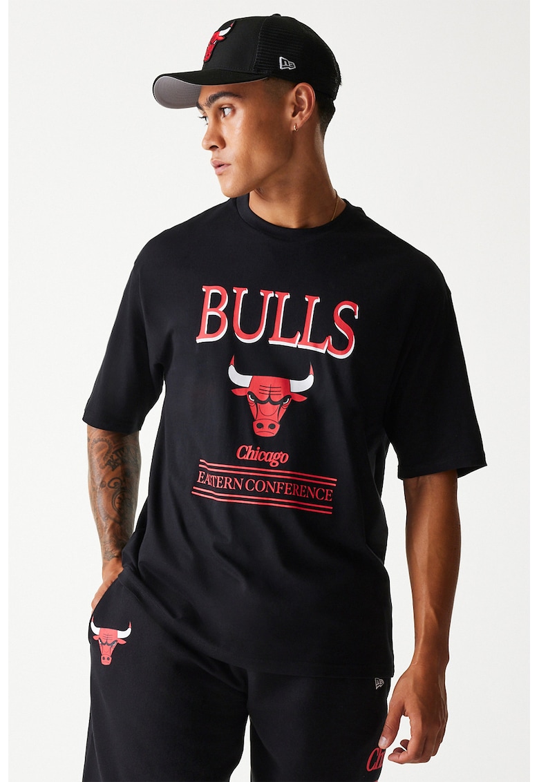 Oferte la Tricou cu decolteu la baza gatului Chicago Bulls - Rosu/Negru