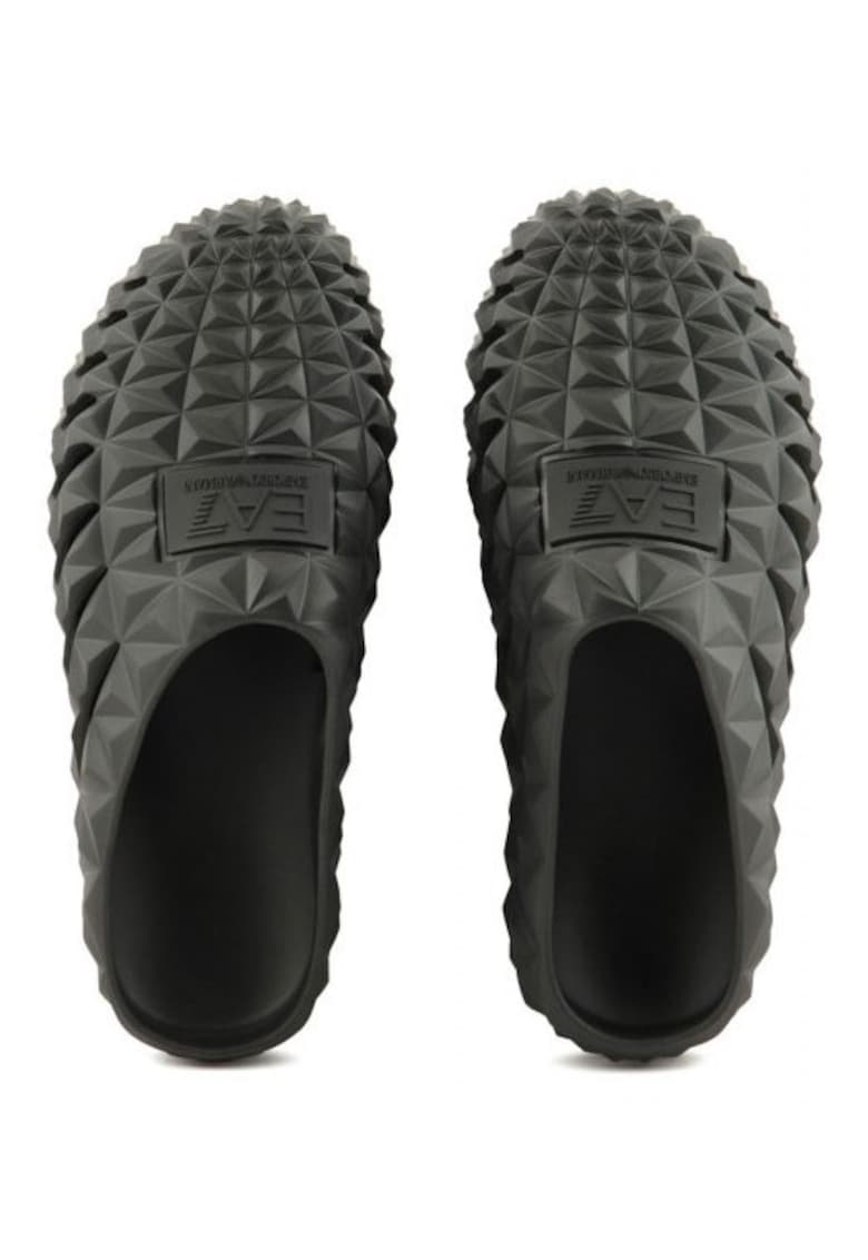 Oferte la Papuci  gri - sintetic - cu model in relief -