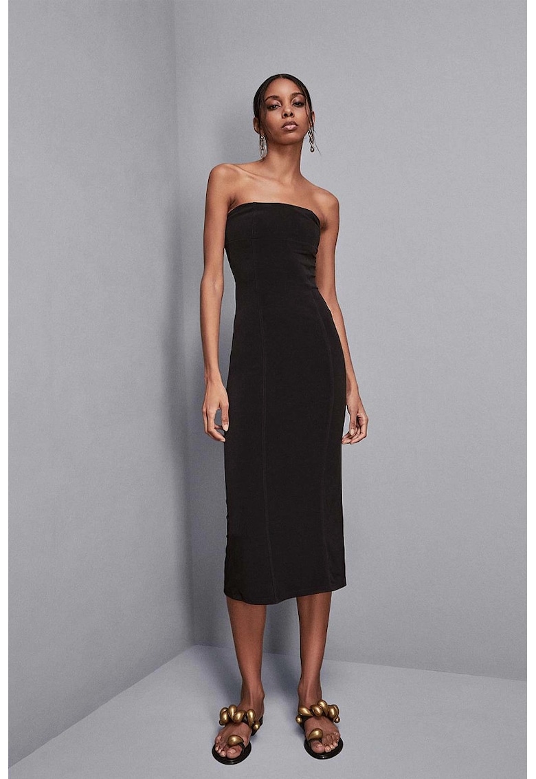 Oferte la Rochie cu decolteu pe umeri si slit pe partea din spate - Negru