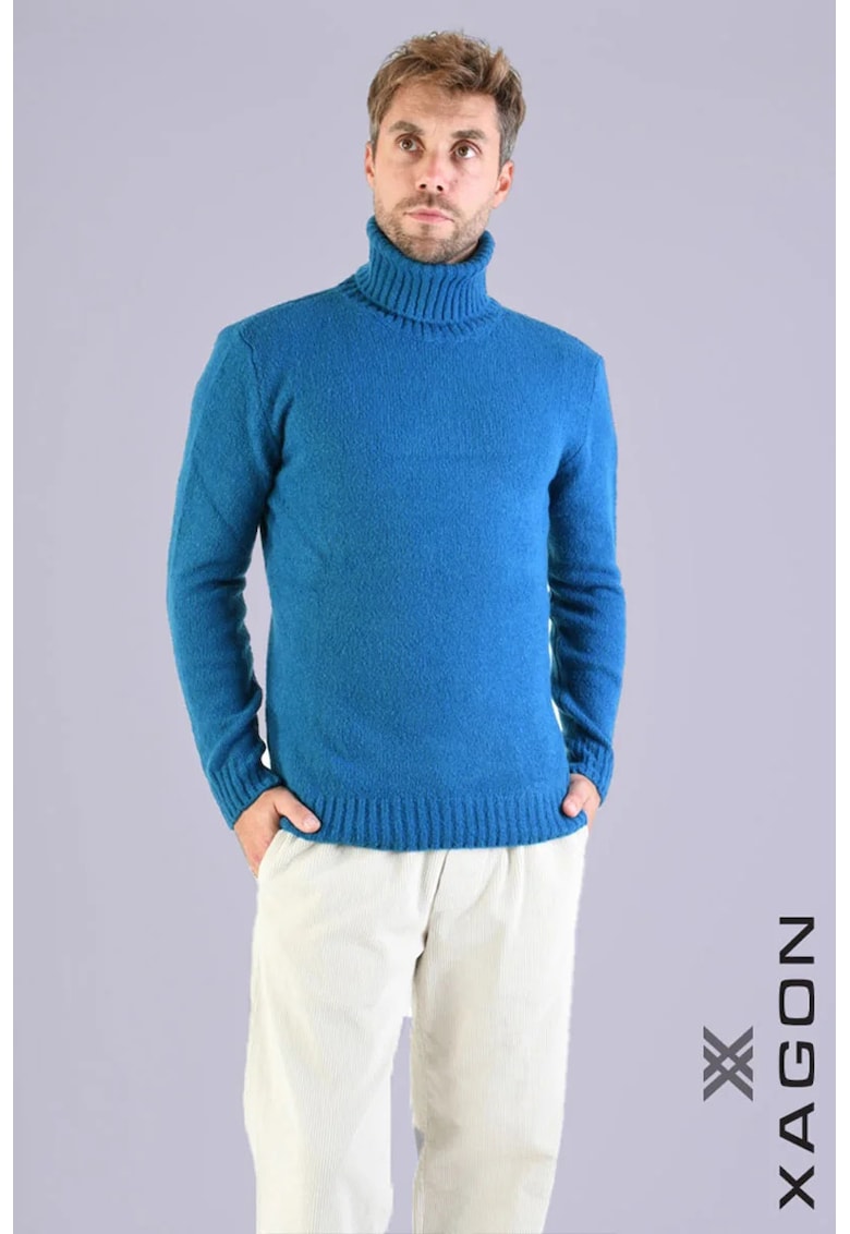 Oferte la Bluza cu guler inalt rulat si croi clasic - Albastru