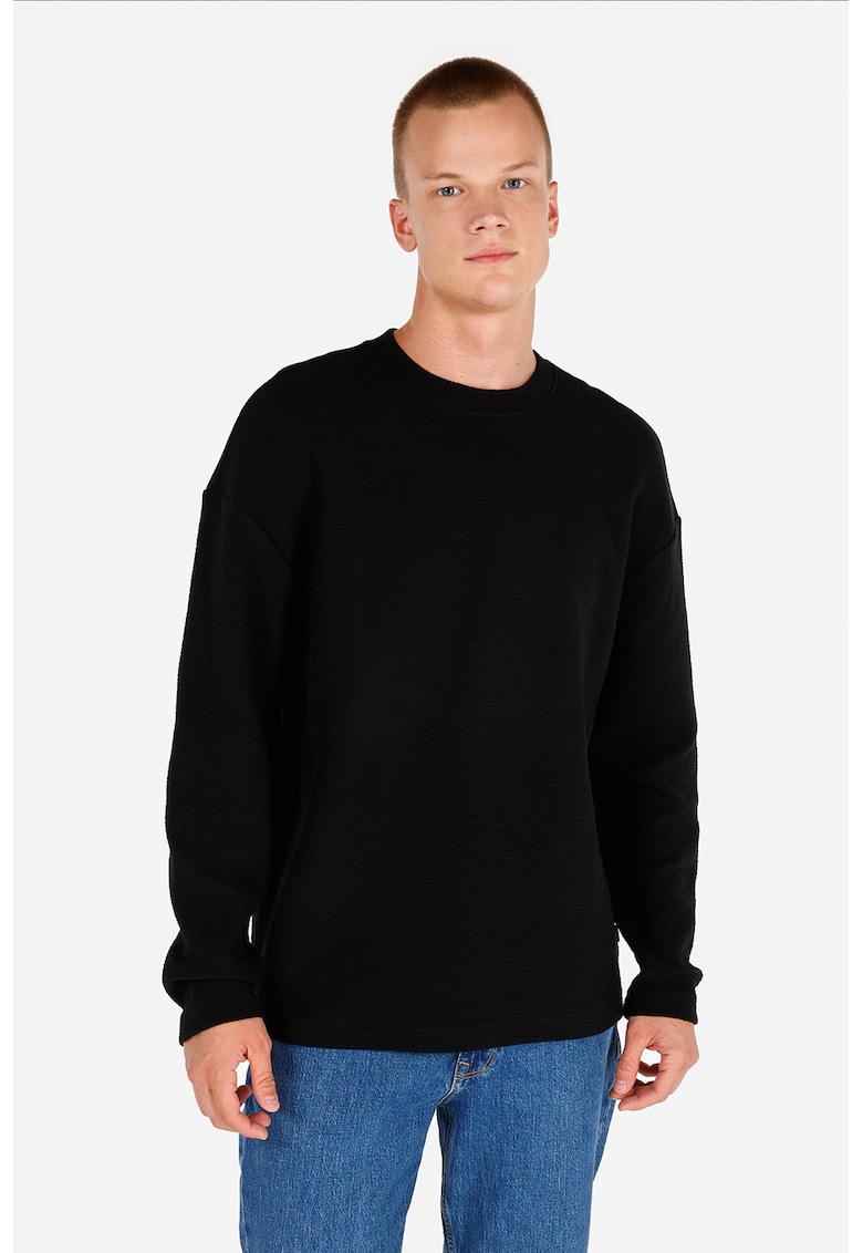Oferte la Bluza cu decolteu la baza gatului si maneci cazute - Negru