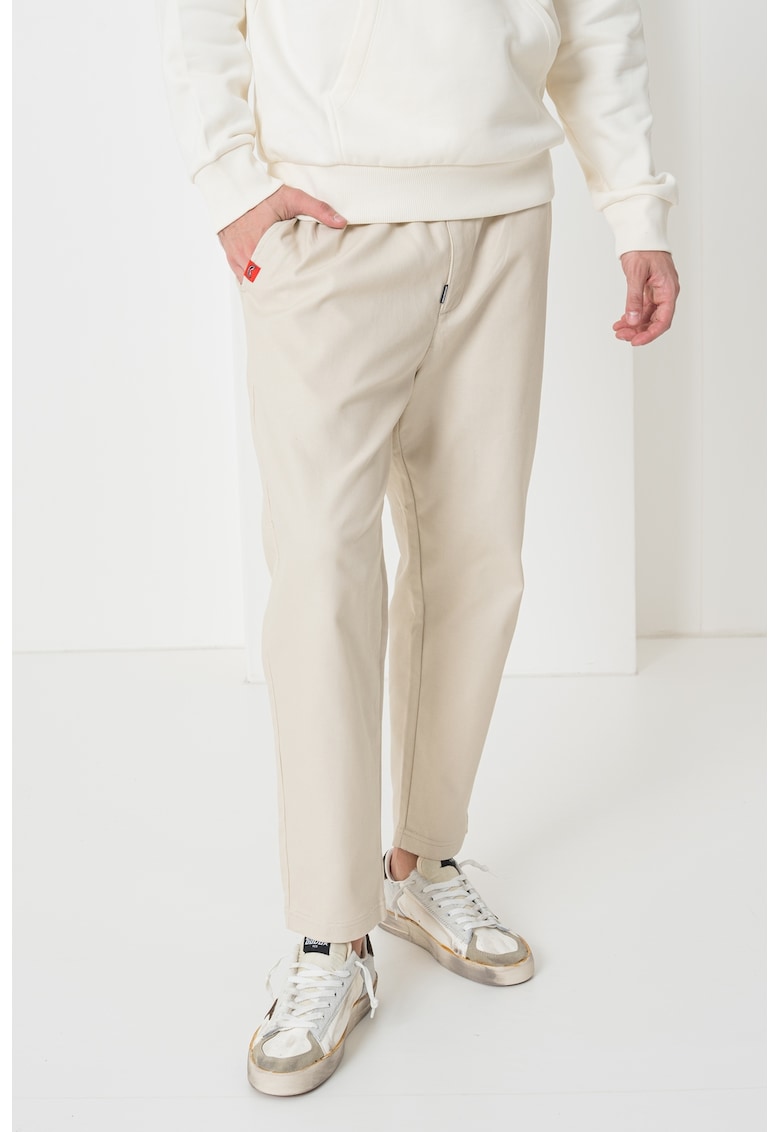 Oferte la Pantaloni conici de bumbac - Alb fildes