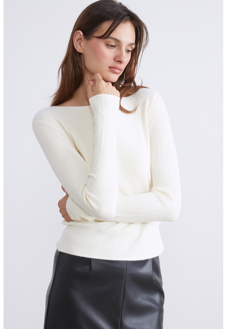 Oferte la Pulover striat slim fit cu decolteu rotund - Alb fildes