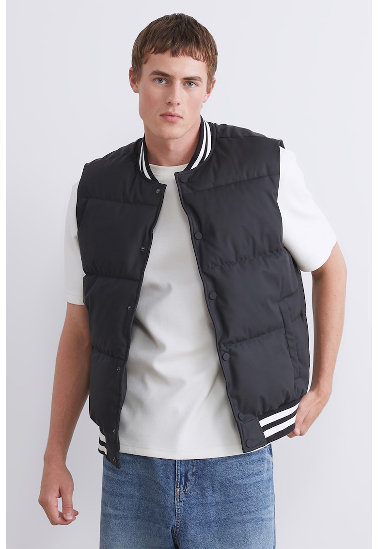 Oferte la Vesta cu vatelina si capsa - Negru