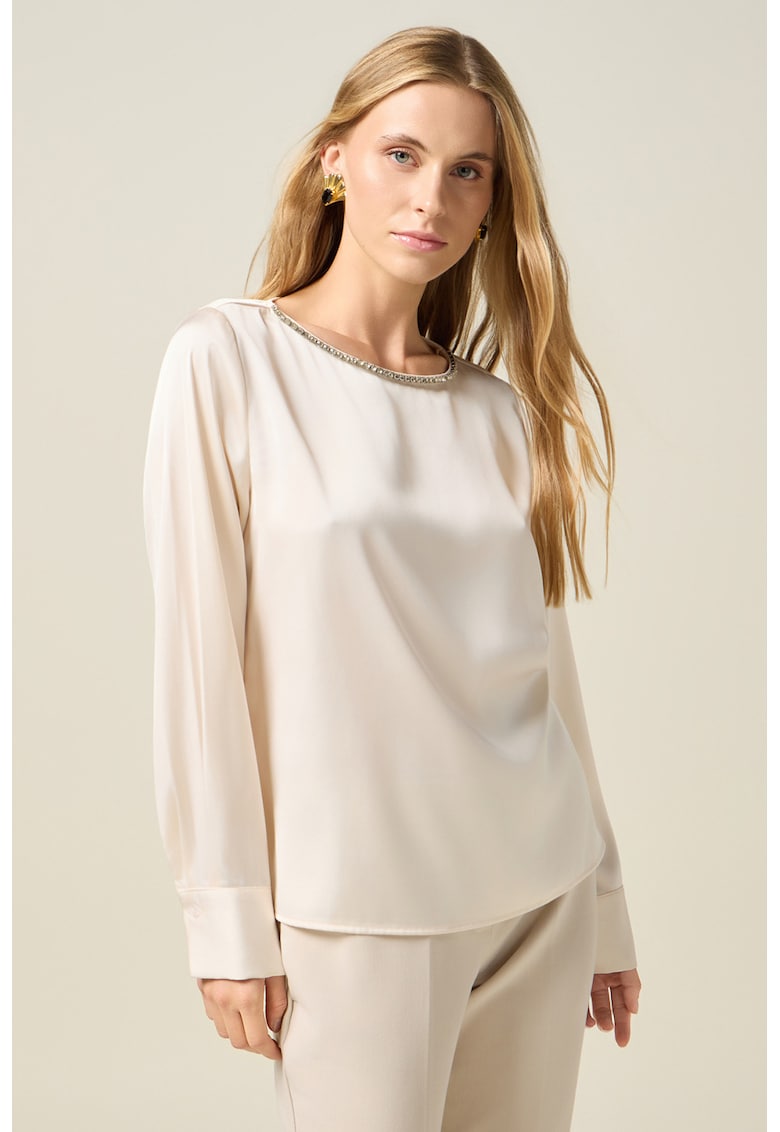 Oferte la Bluza din satin cu decolteu barcuta - Bej deschis