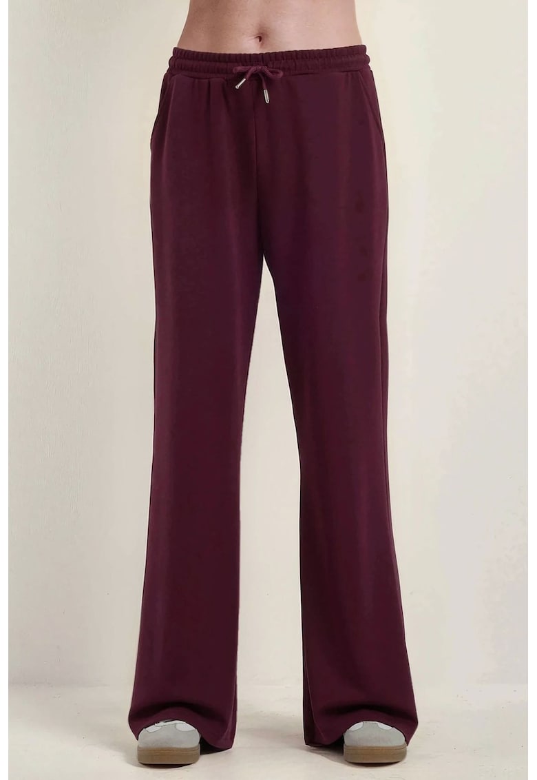 Oferte la Pantaloni de trening -  croi larg - moale - visiniu - modal