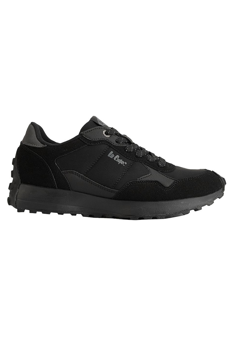 Oferte la Pantofi Sport  LCJ-25-03-3796M - Barbati - Negru