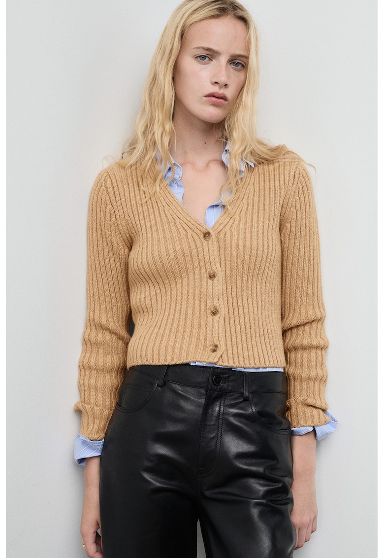 Oferte la Cardigan tricotat cu stiatii - Bej