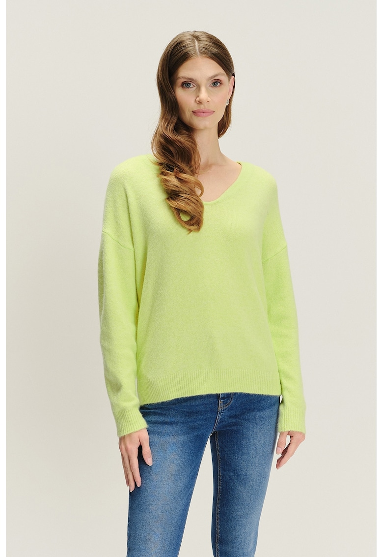 Oferte la Pulover cu decolteu in V - Verde fistic