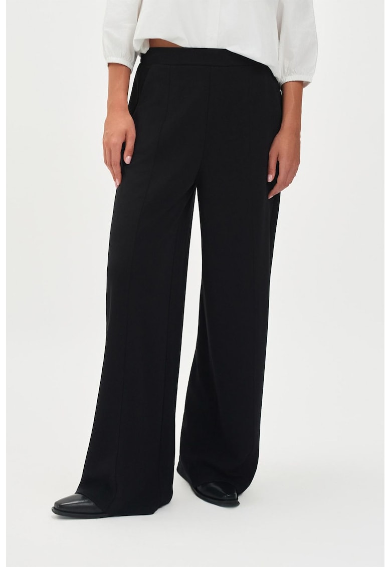Oferte la Pantaloni uni cu croiala ampla - Negru