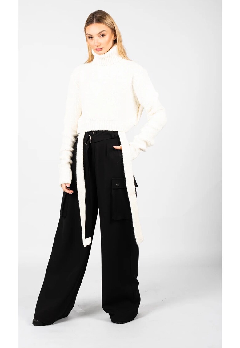 Oferte la Pantaloni Largi Uni -