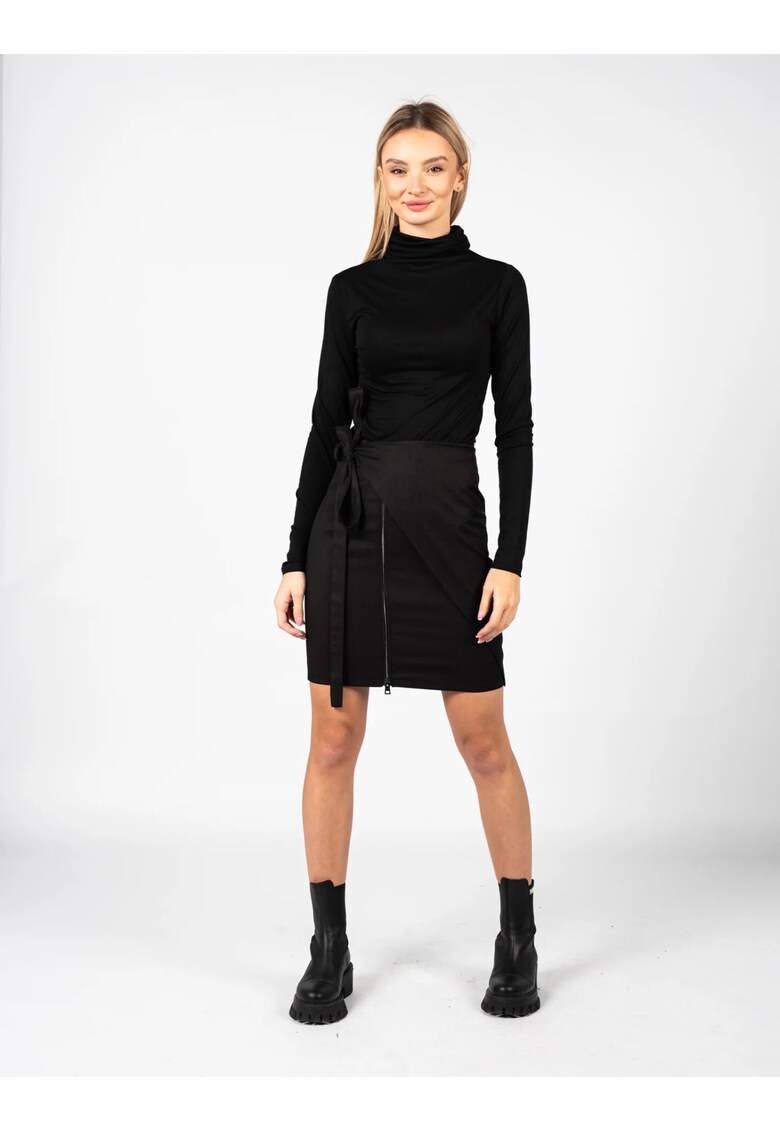 Oferte la Bluza cu guler mediu - Negru -