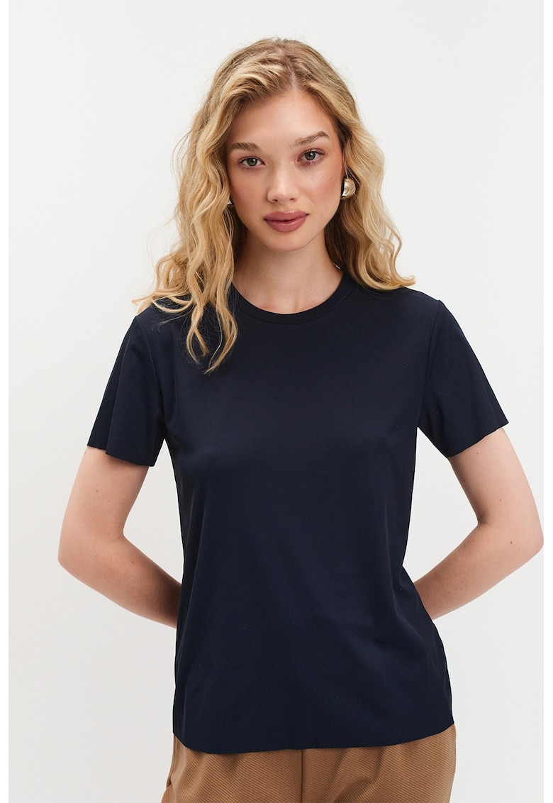 Oferte la Tricou lejer cu decolteu la baza gatului - Albastru ultramarin