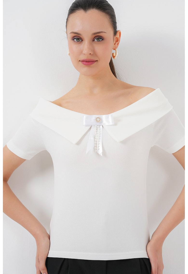 Oferte la Bluza dama - HiCCUP - guler tip barca - poliester - alb