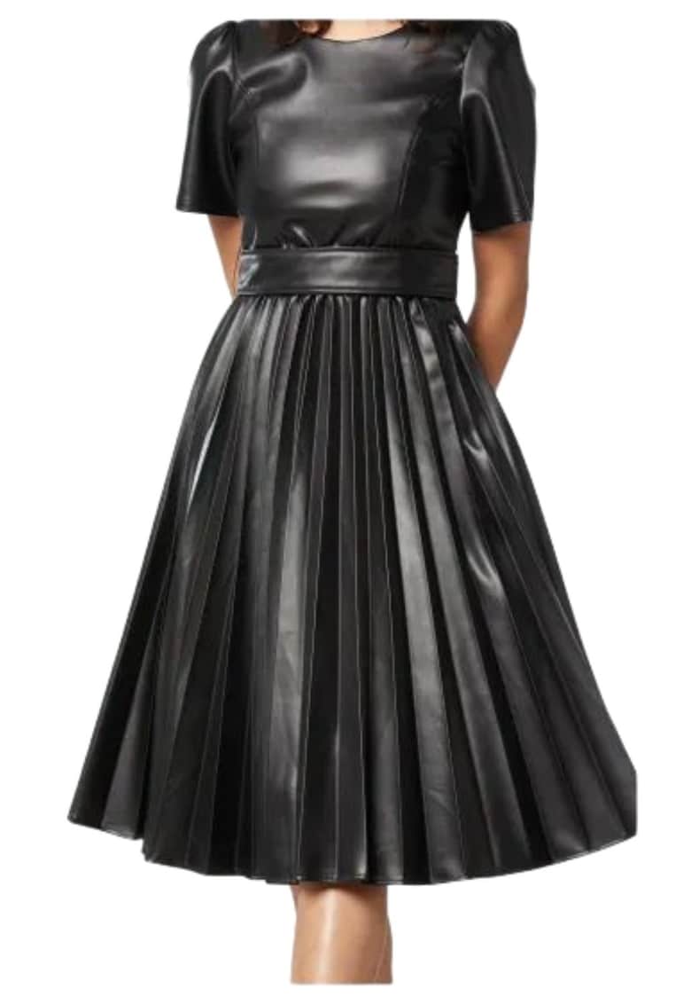 Oferte la Rochie dama  neagra - imitatie de piele - cu curea si nasturi - plisata -