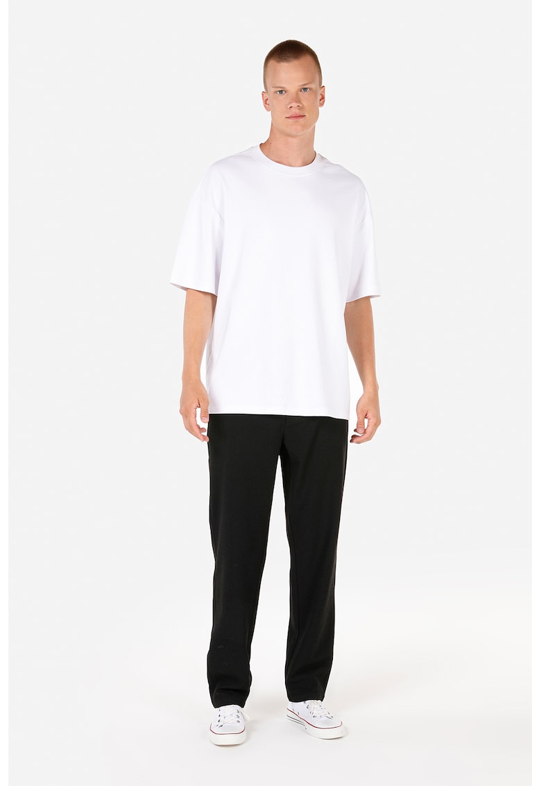 Pantaloni cu croiala dreapta si model uni - Negru