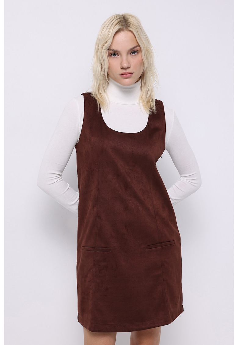 Oferte la Rochie scurta cu decolteu amplu - Visiniu