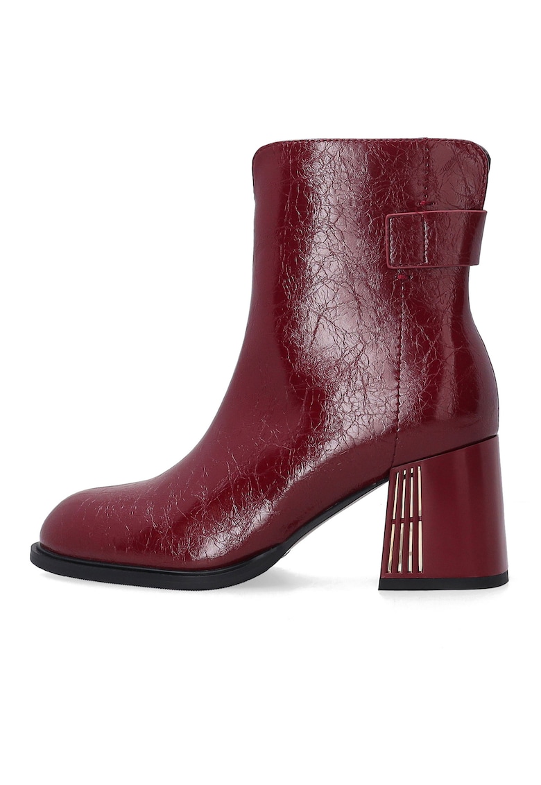 Oferte la Botine din piele lacuita cu toc
