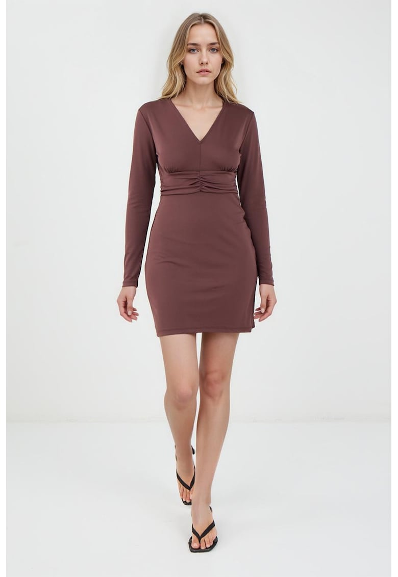 Oferte la Rochie cambrata cu decolteu in V - Maro