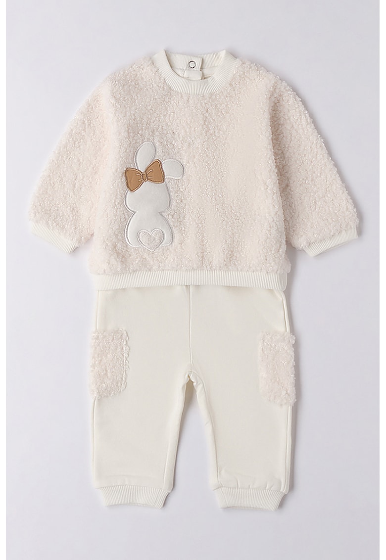 Oferte la Set de bluza pufoasa de trening si pantaloni - 2 piese - Alb fildes/Maro deschis