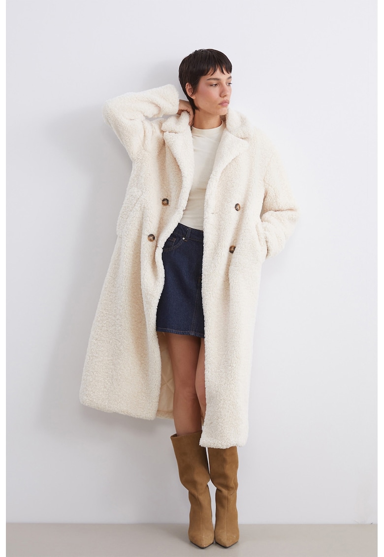 Oferte la Trenci lung pufos cu nasturi - Crem