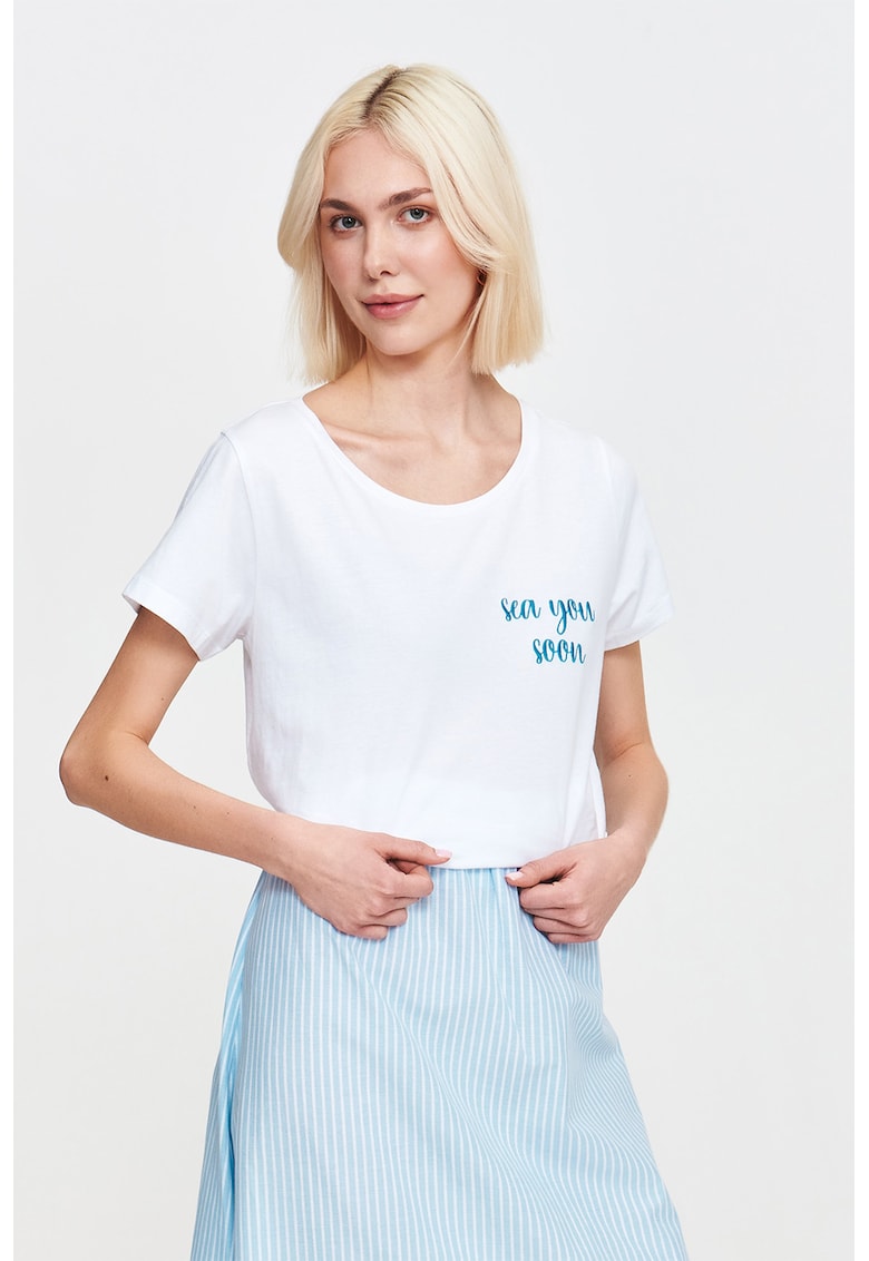 Oferte la Tricou de bumbac cu model text - Alb