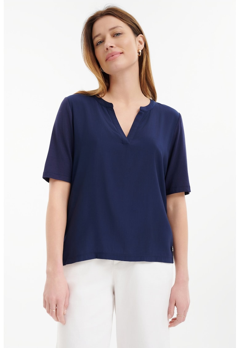 Oferte la Tricou lejer cu decolteu in V - Bleumarin