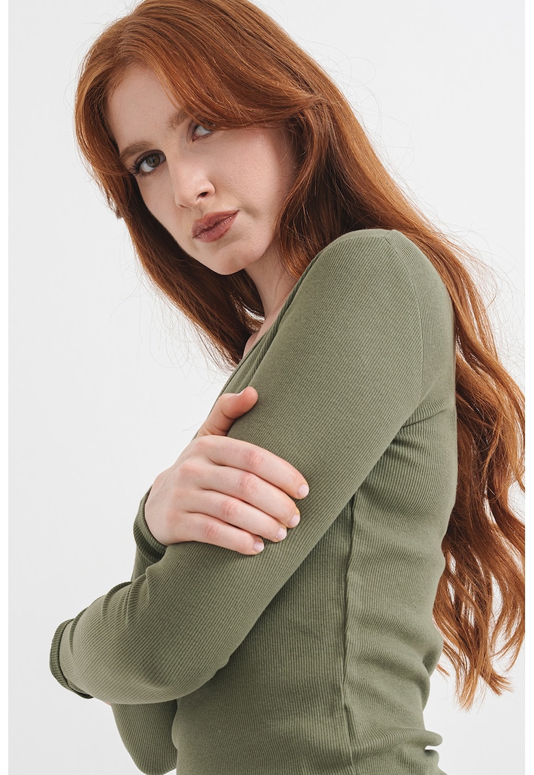 Oferte la Bluza cu decolteu in V si fenta cu nasturi - Verde aquamarin
