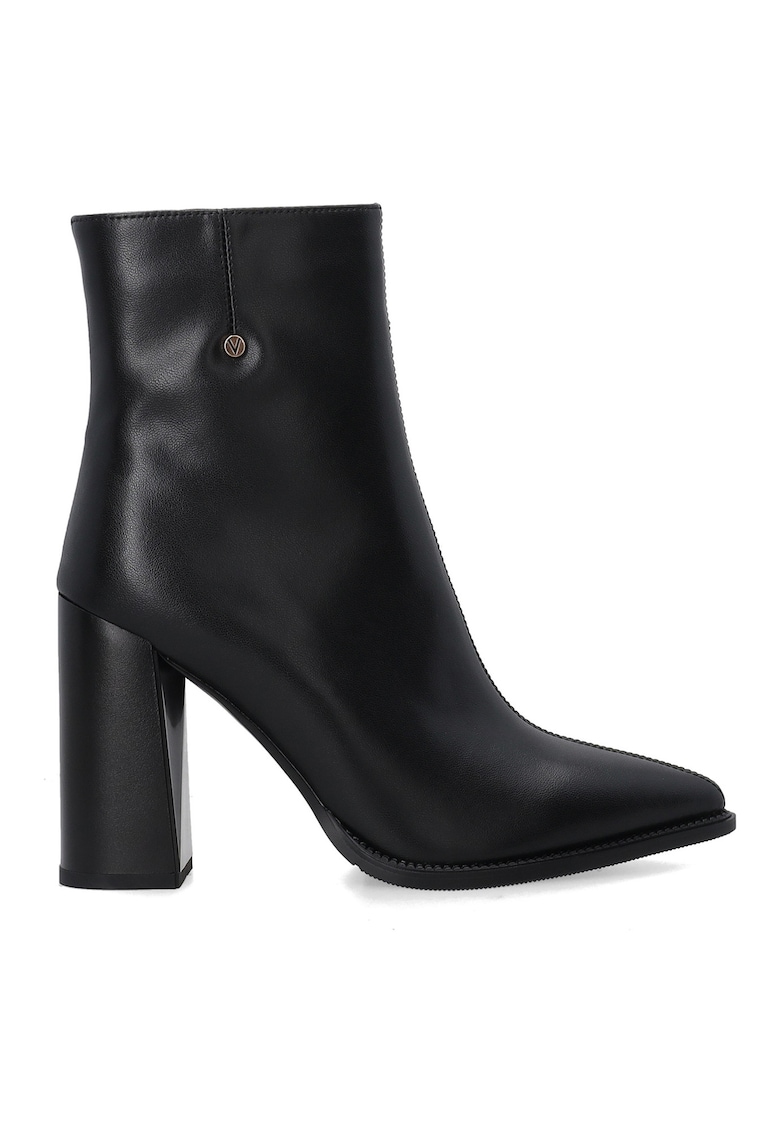 Oferte la Ghete de dama cu toc inalt - din piele neagra