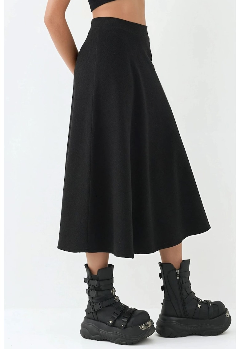 Oferte la Fusta maxi  linie A - inchidere cu fermoar - neagra - fabricata din material usor
