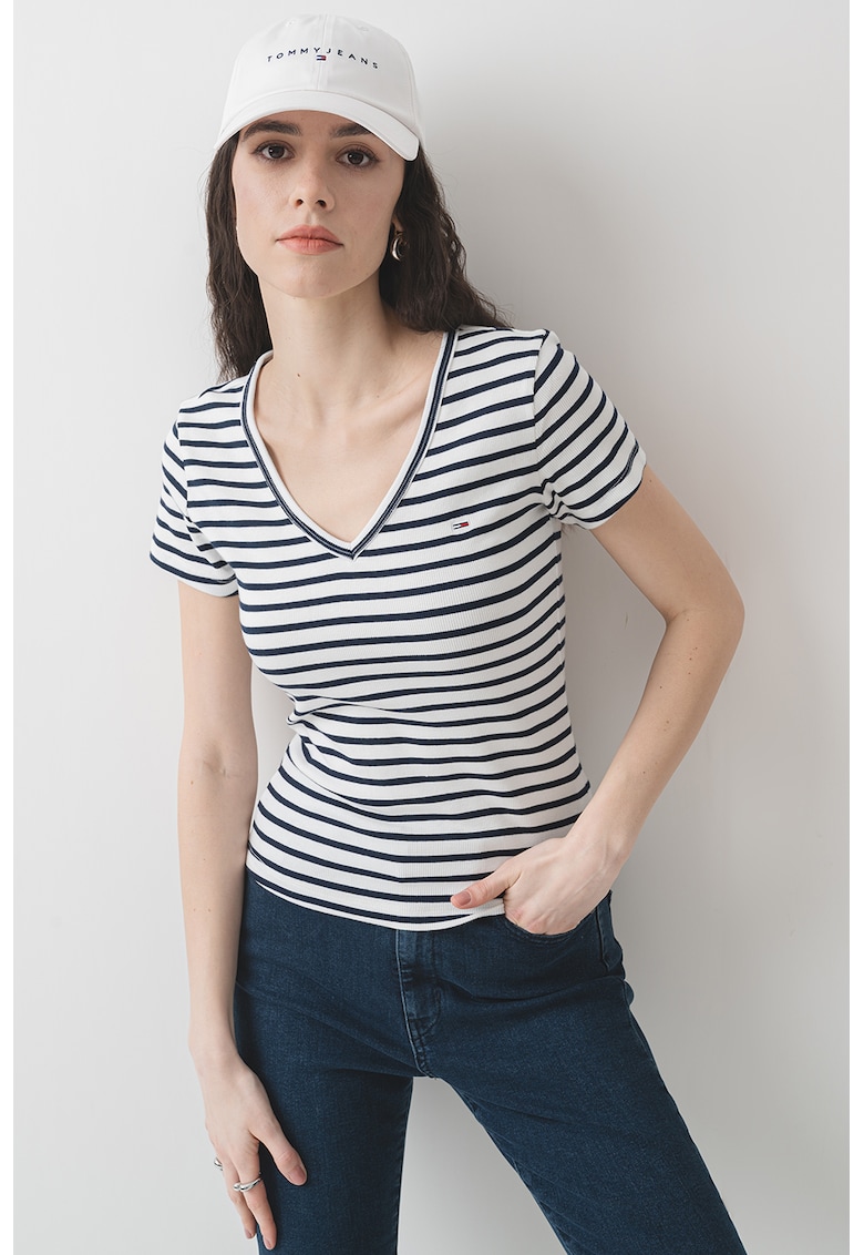 Oferte la Tricou striat cu decolteu in V - Alb murdar/Bleumarin