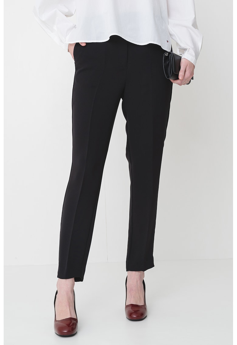 Oferte la Pantaloni eleganti cu pensa - Negru