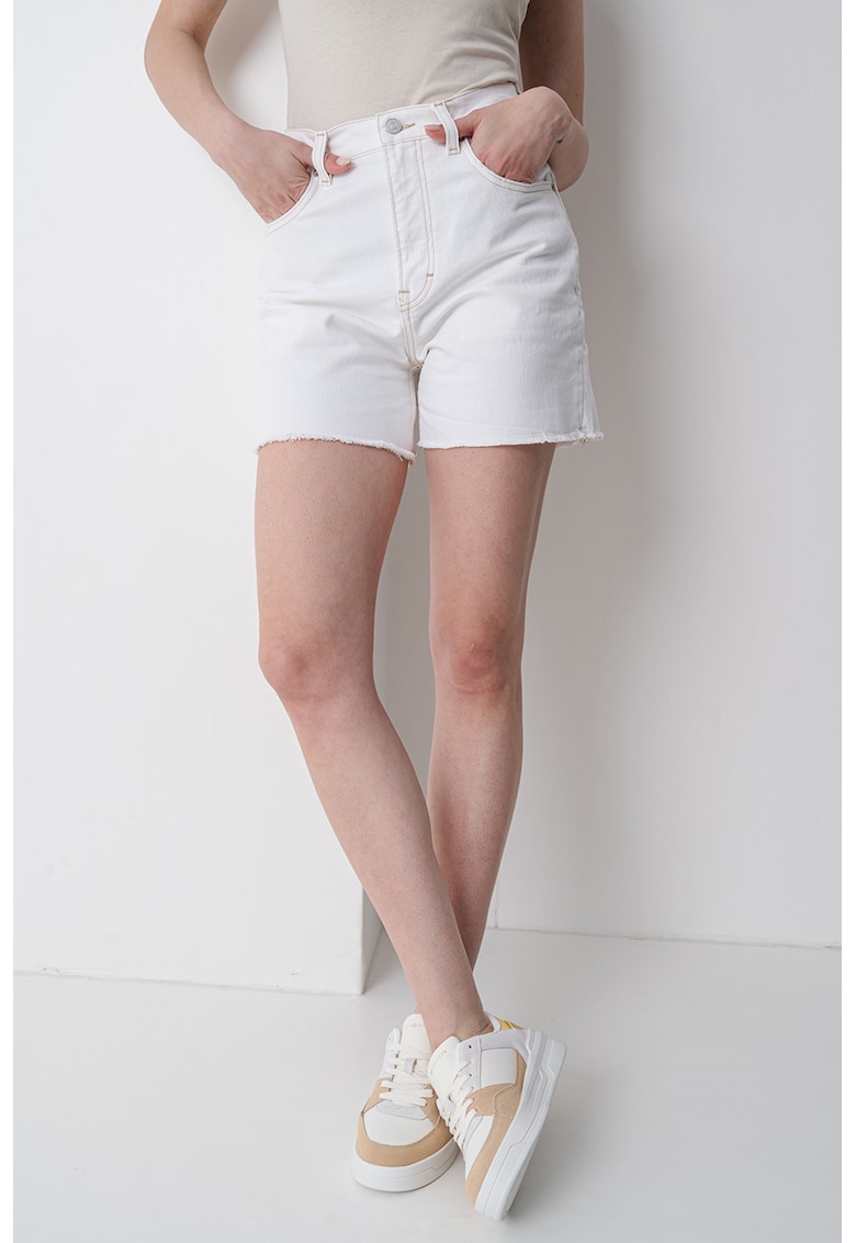 Oferte la Blugi scurti mom fit - Alb fildes