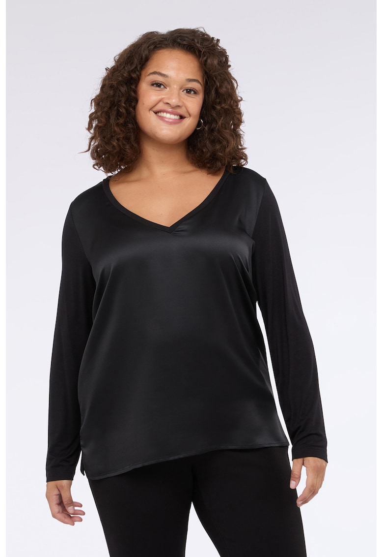 Oferte la Bluza din satin cu decolteu in V - Negru