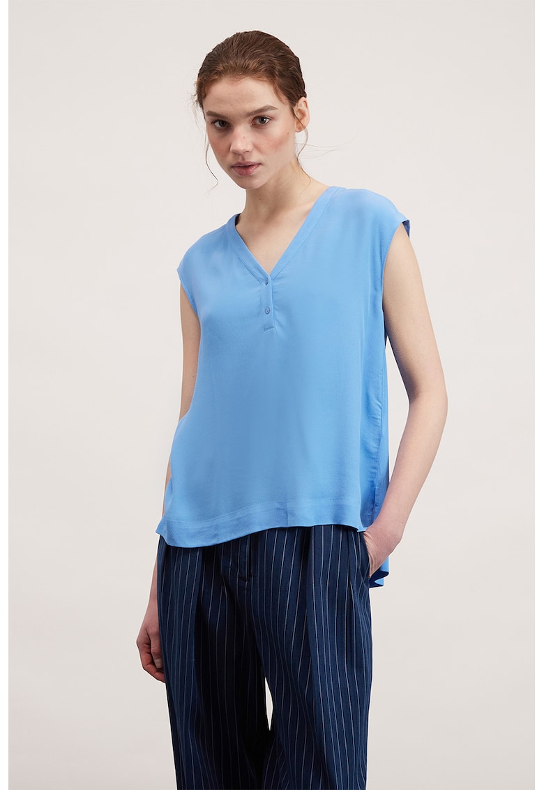 Oferte la Bluza fara maneci cu decolteu in V - Albastru pastel