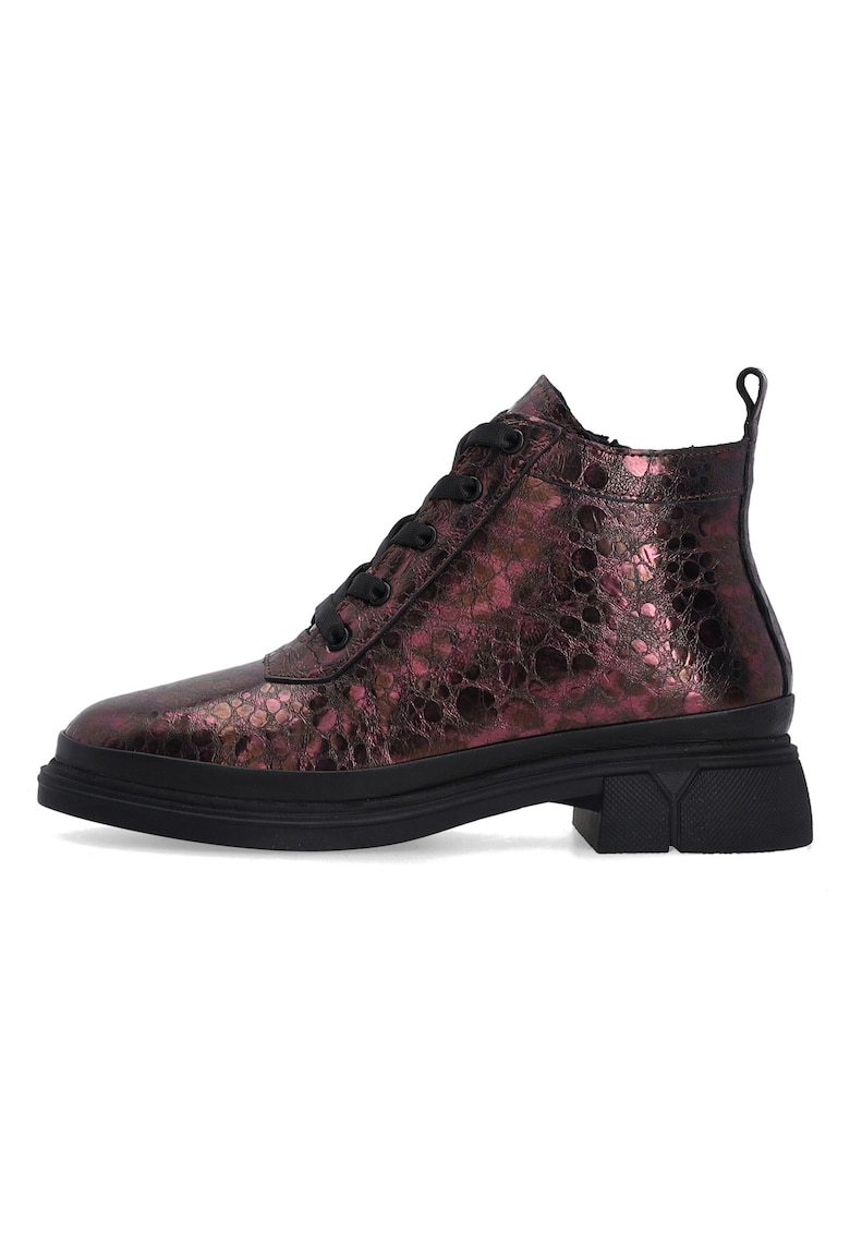 Ghete din piele lacuita cu animal print