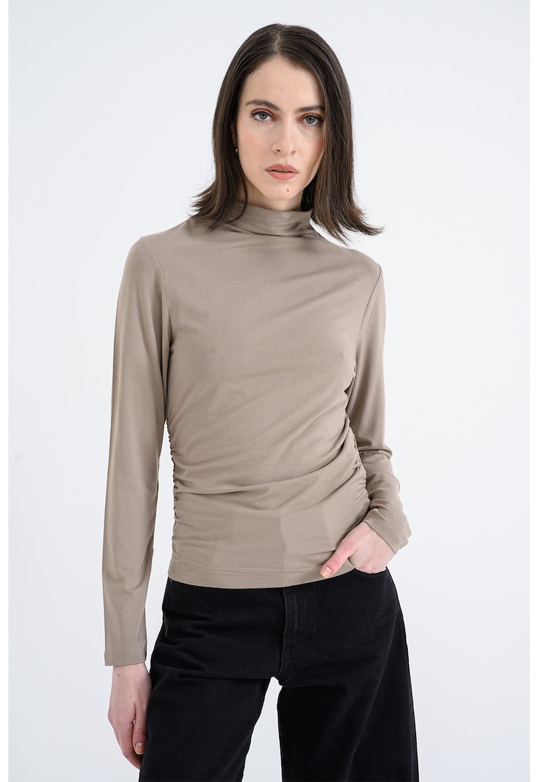 Bluza slim fit uni cu guler inalt - Maro deschis