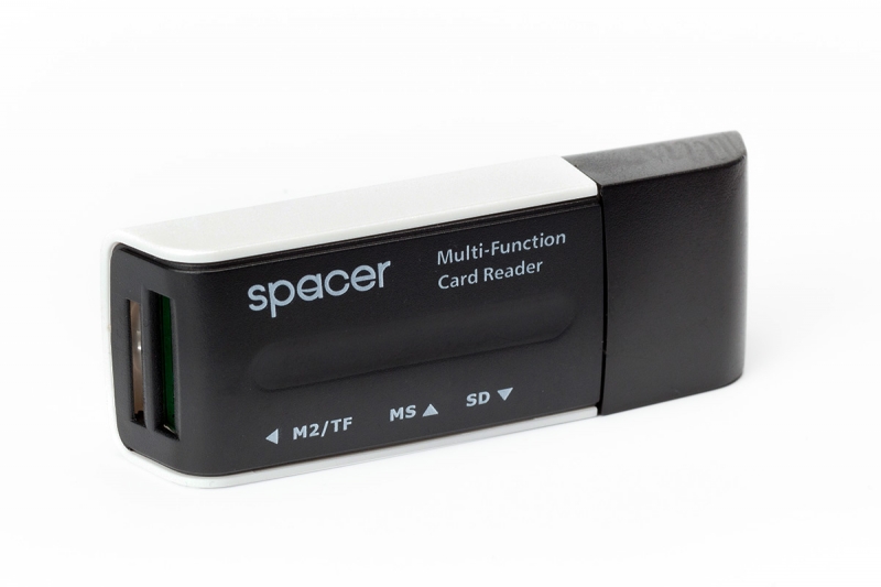 Oferte la Card Reader Spacer 46-in-1 (SPCR-658)
